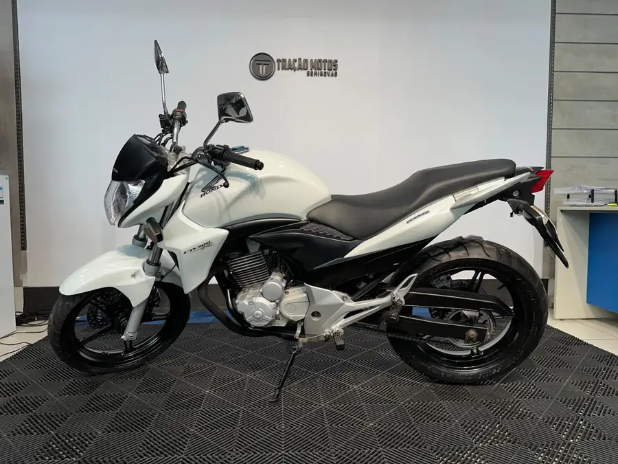 Honda CB 300R 2014